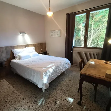 Pensjonat Les Bois De Malaguet - D'etape Et De Sejour 3*