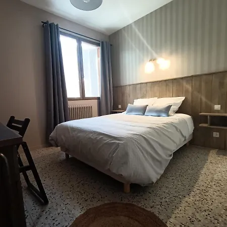 Pensjonat Les Bois De Malaguet - D'etape Et De Sejour 3*