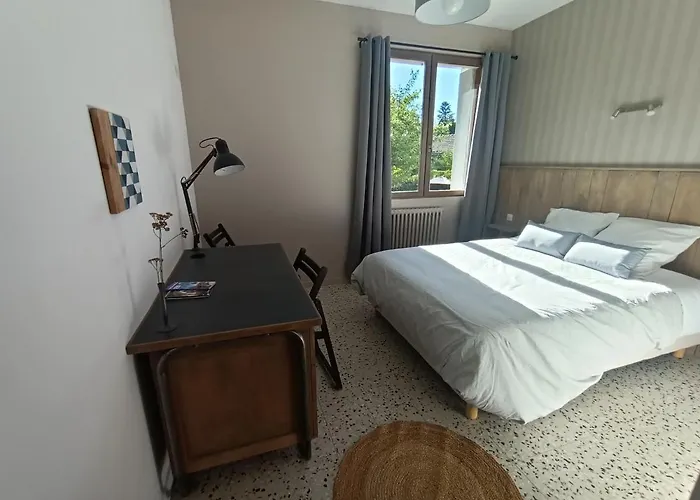 Les Bois De Malaguet - D'etape Et De Sejour 3*