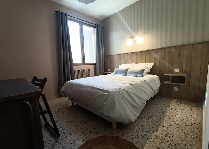 Guest house Les Bois De Malaguet - D'etape Et De Sejour 3*